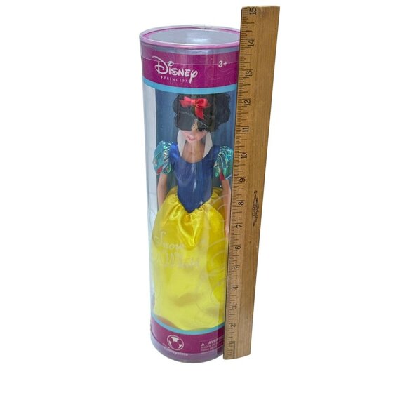 Disney Store Snow White Fashion Doll 11 in - Picture 5 of 7